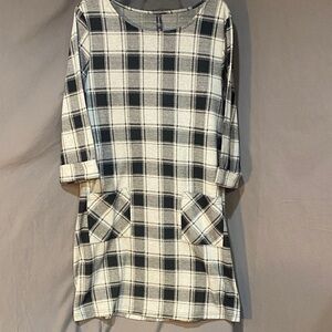 Massini Black and White Plaid 3/4 Sleeve Dress With Front Pockets